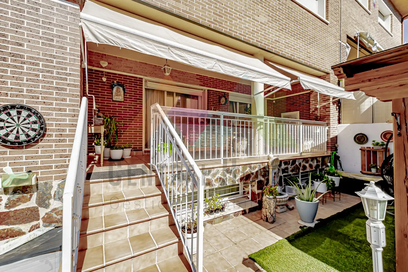 Terraza de Casa adosada en venta en Guadalajara con Aire acondicionado, Calefacción y Jardín privado
