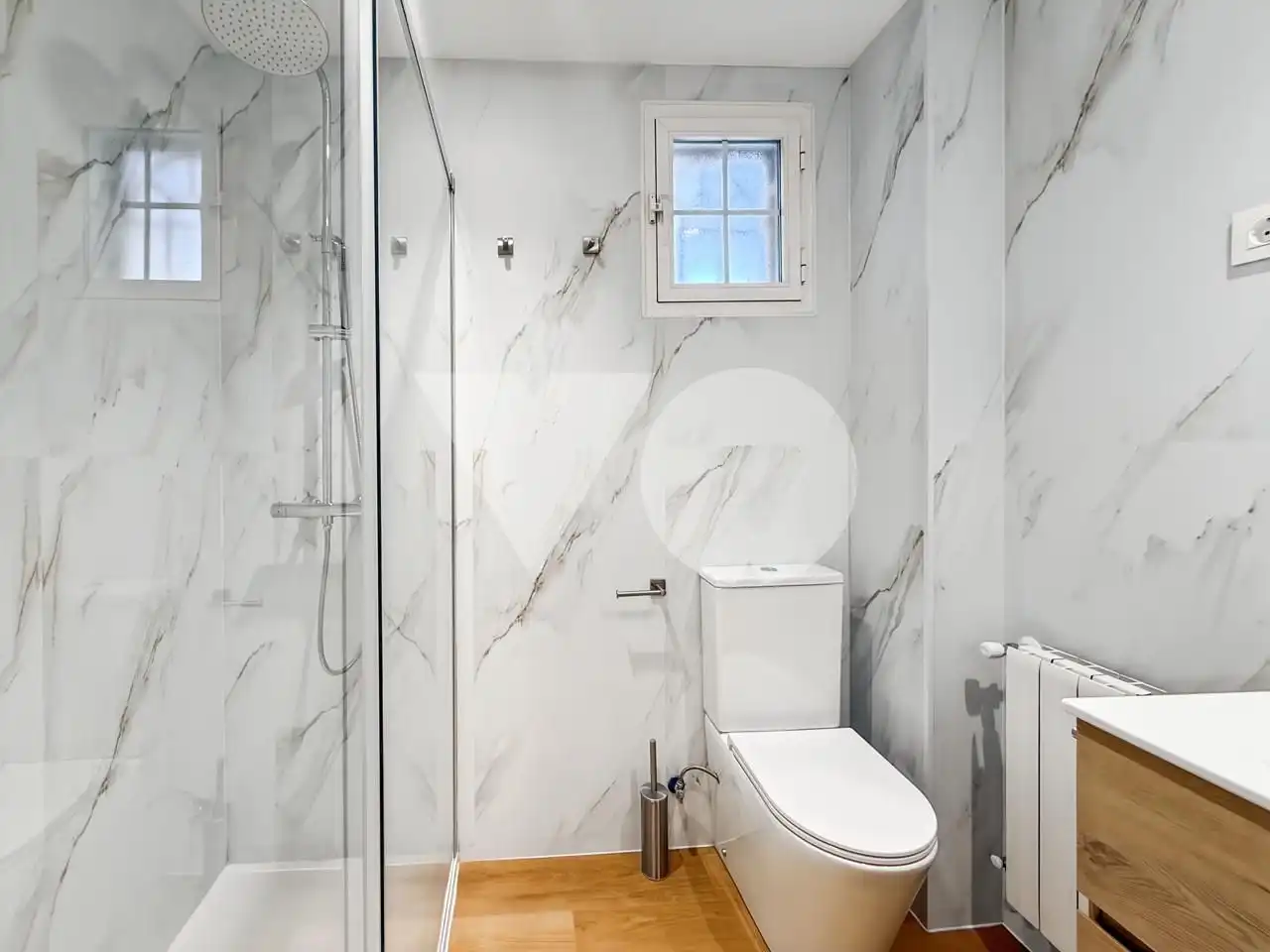 Badezimmer von Erdgeschoss zur Miete in Majadahonda mit Heizung, Privatgarten und Terrasse