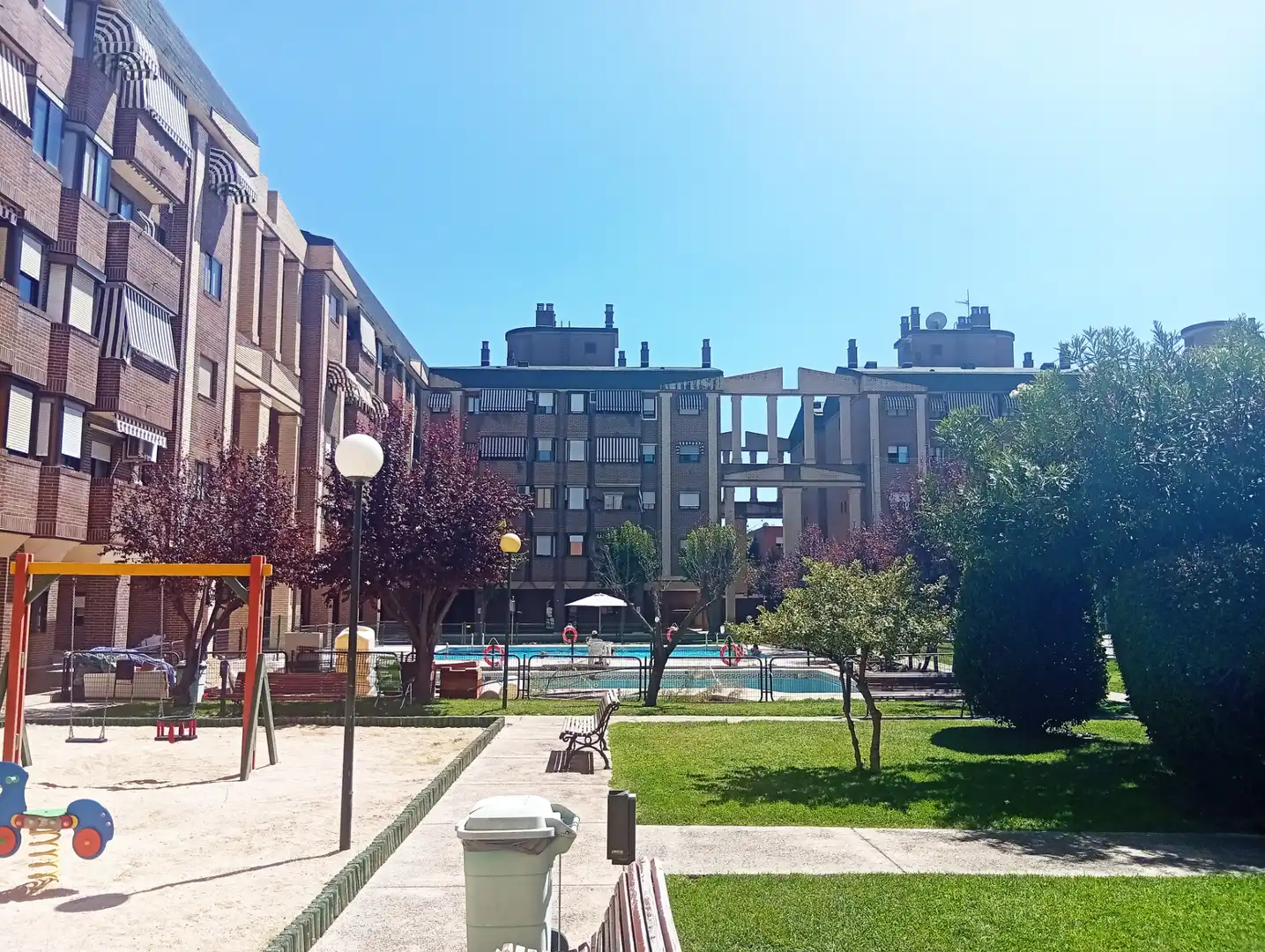 Vista exterior de Piso en venta en Leganés con Aire acondicionado, Calefacción y Jardín privado