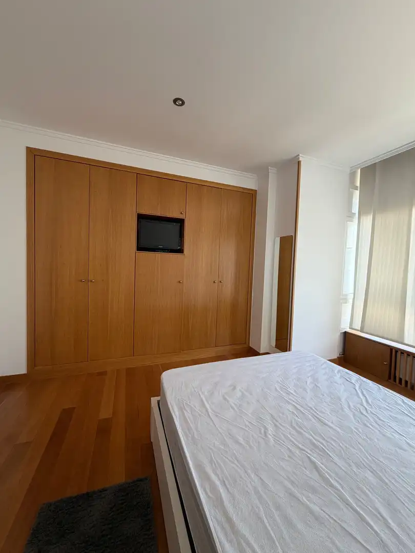 Dormitori de Apartament de lloguer en Lugo amb Calefacció, Traster i Moblat