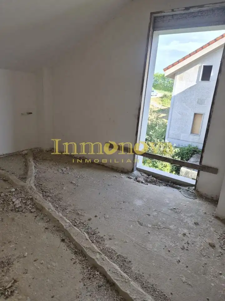 Casa o chalet en venta en A Merca   con Calefacción, Jardín privado y Terraza