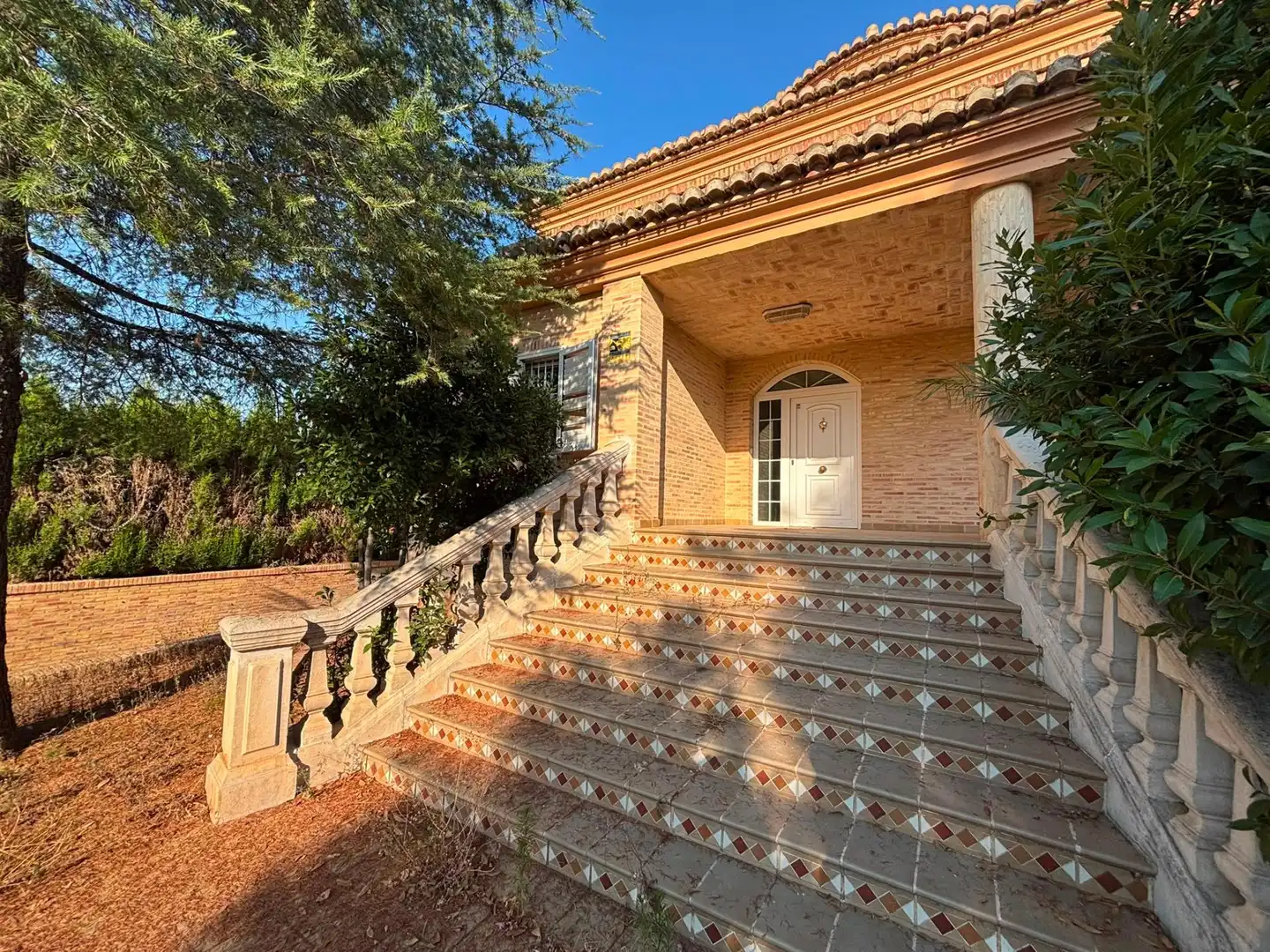 Vista exterior de Casa o xalet en venda en Torrent amb Aire condicionat i Piscina