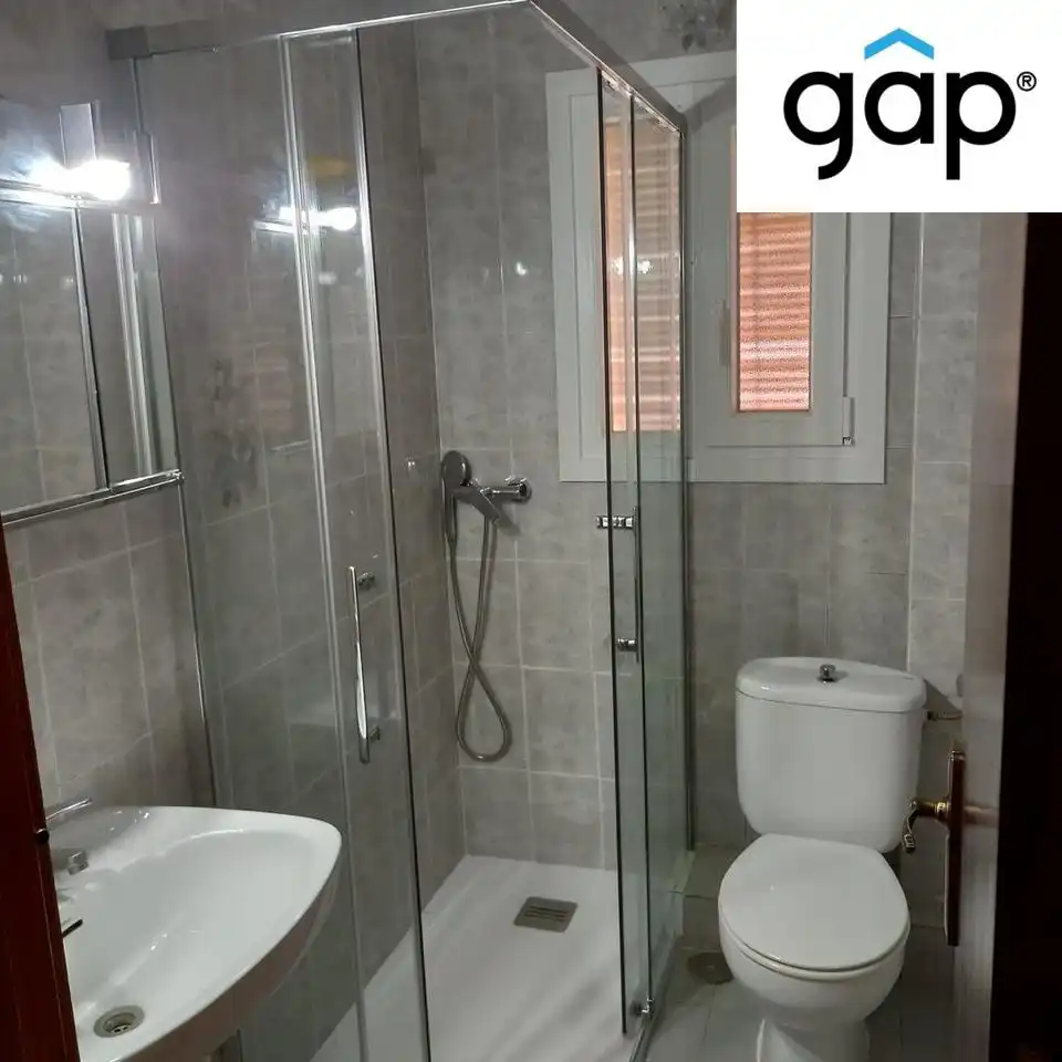 Bathroom of Flat for rent in Cuenca  with Terrace and Furnished
