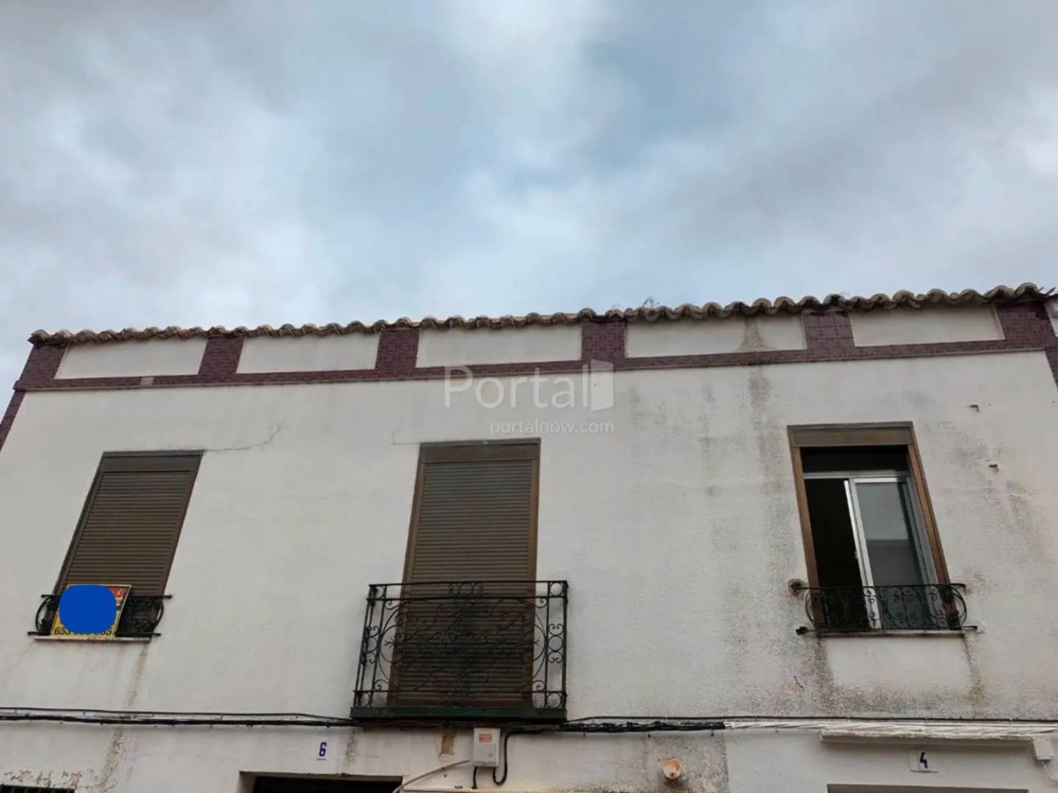 Vista exterior de Casa adosada en venta en Moral de Calatrava con Terraza y Balcón