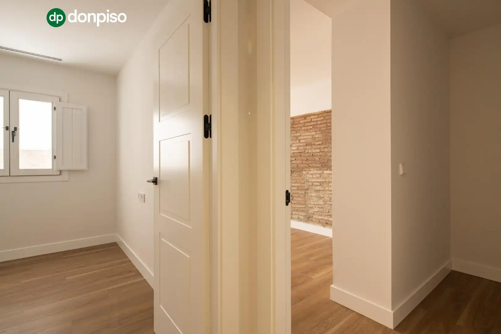 Flat for sale in Granada  with Air Conditioner