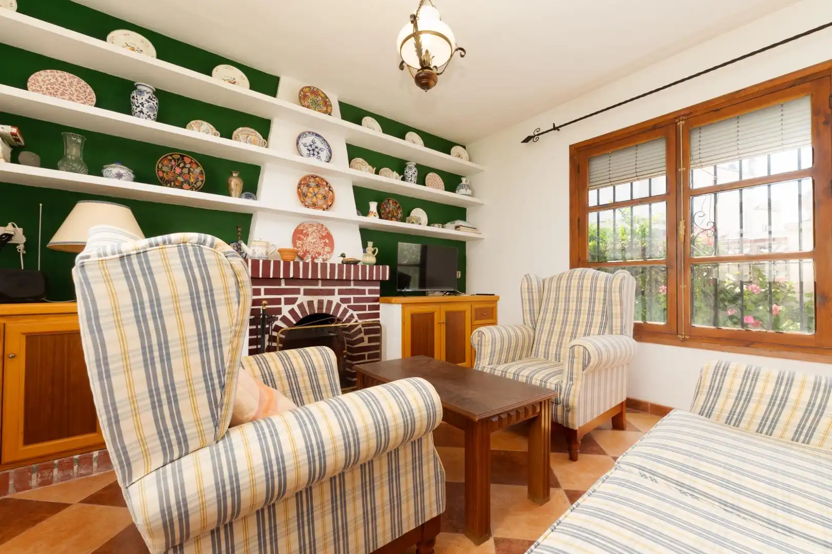 Wohnzimmer von Einfamilien-Reihenhaus zum Verkauf in Mijas