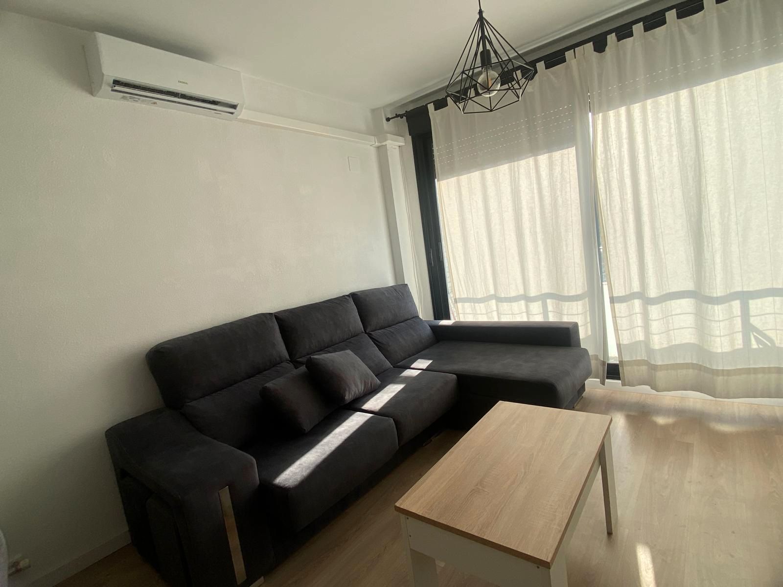 Apartment to rent in Valdefierro, Oliver-Valdefierro