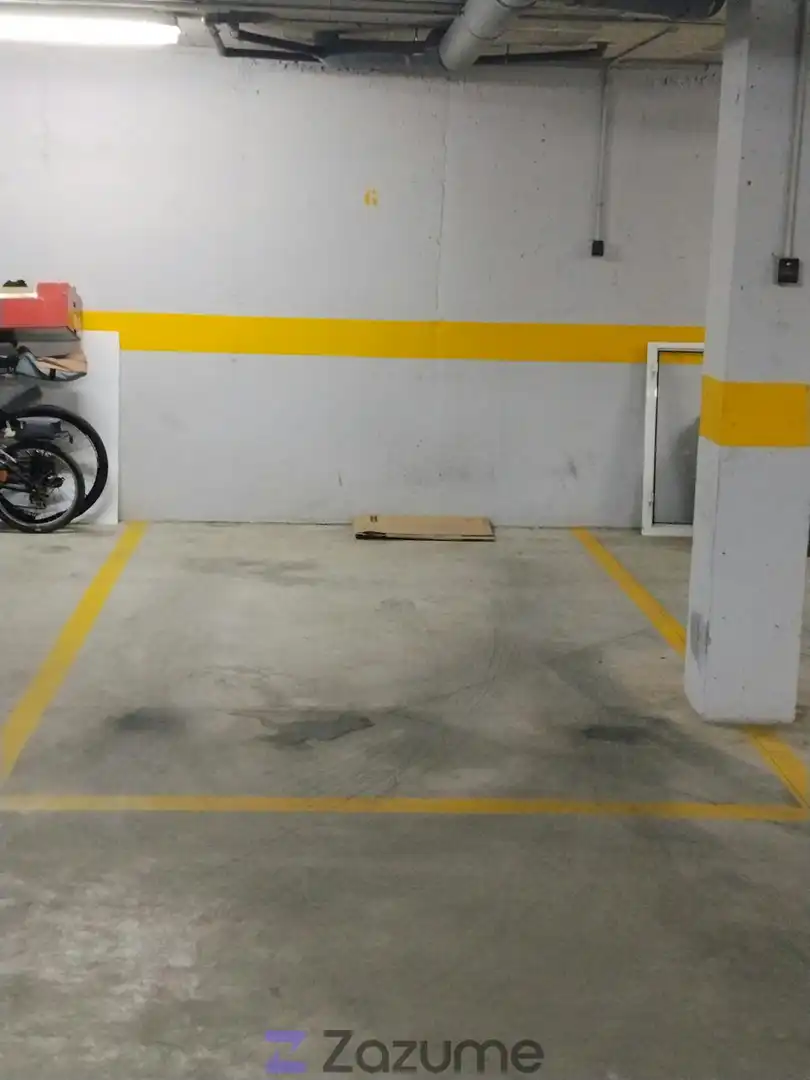 Parkplatz von Wohnungen zur Miete in Gelves mit Klimaanlage, Heizung und Abstellraum