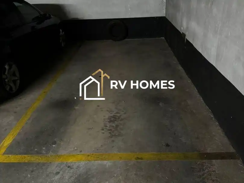 Parking of Flat for rent in Cáceres  with Air Conditioner, Heating and Furnished