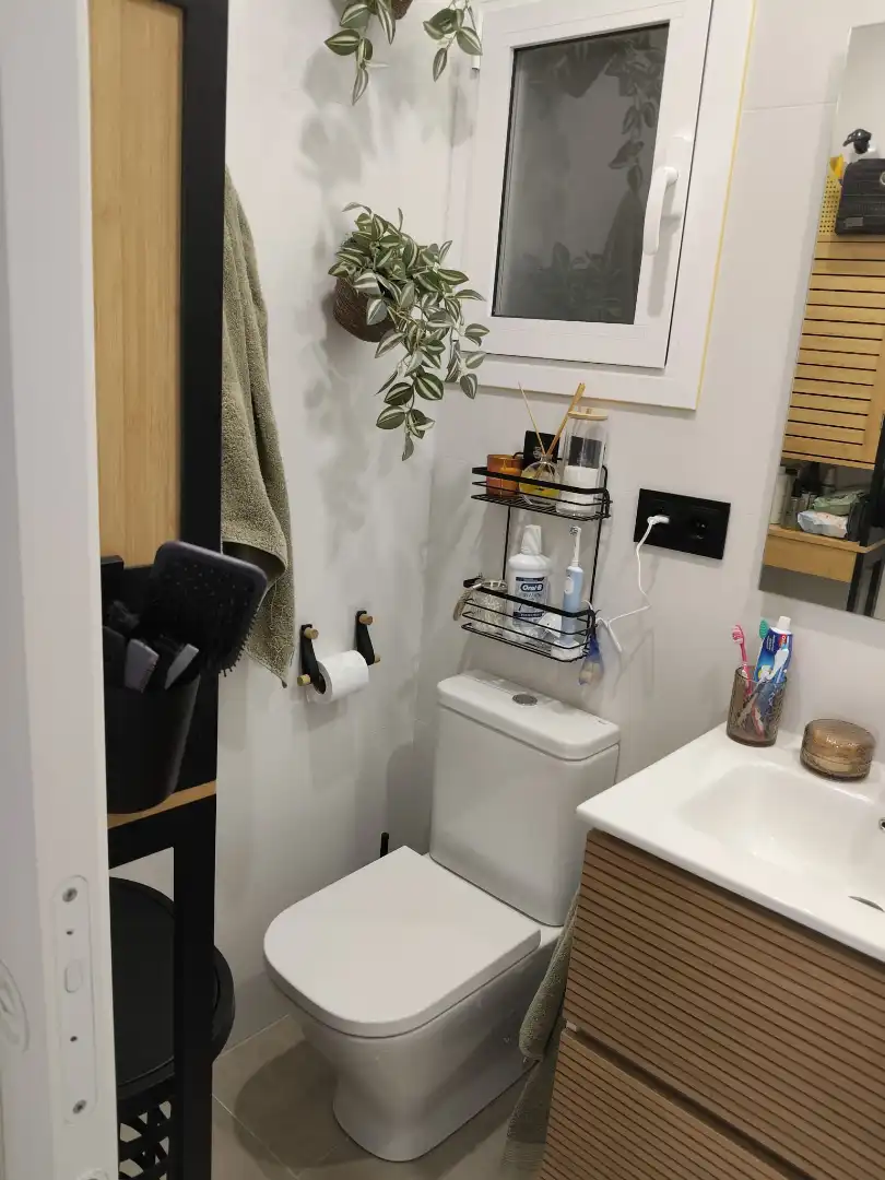 Bathroom of Flat for sale in Pineda de Mar  with Air Conditioner, Heating and Furnished