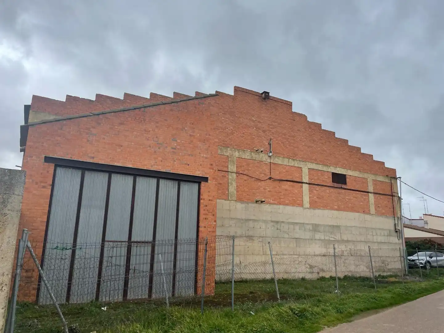 Vista exterior de Nave industrial en venta en Cigales