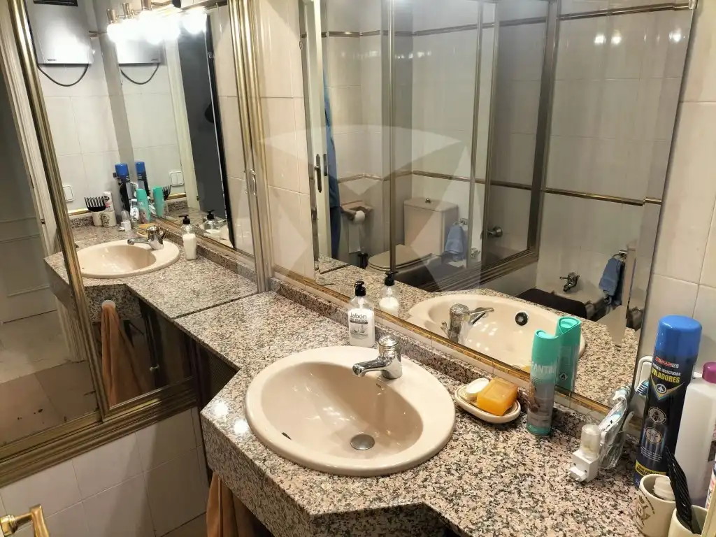 Bany de Pis en venda en Badajoz amb Aire condicionat, Calefacció i Terrassa