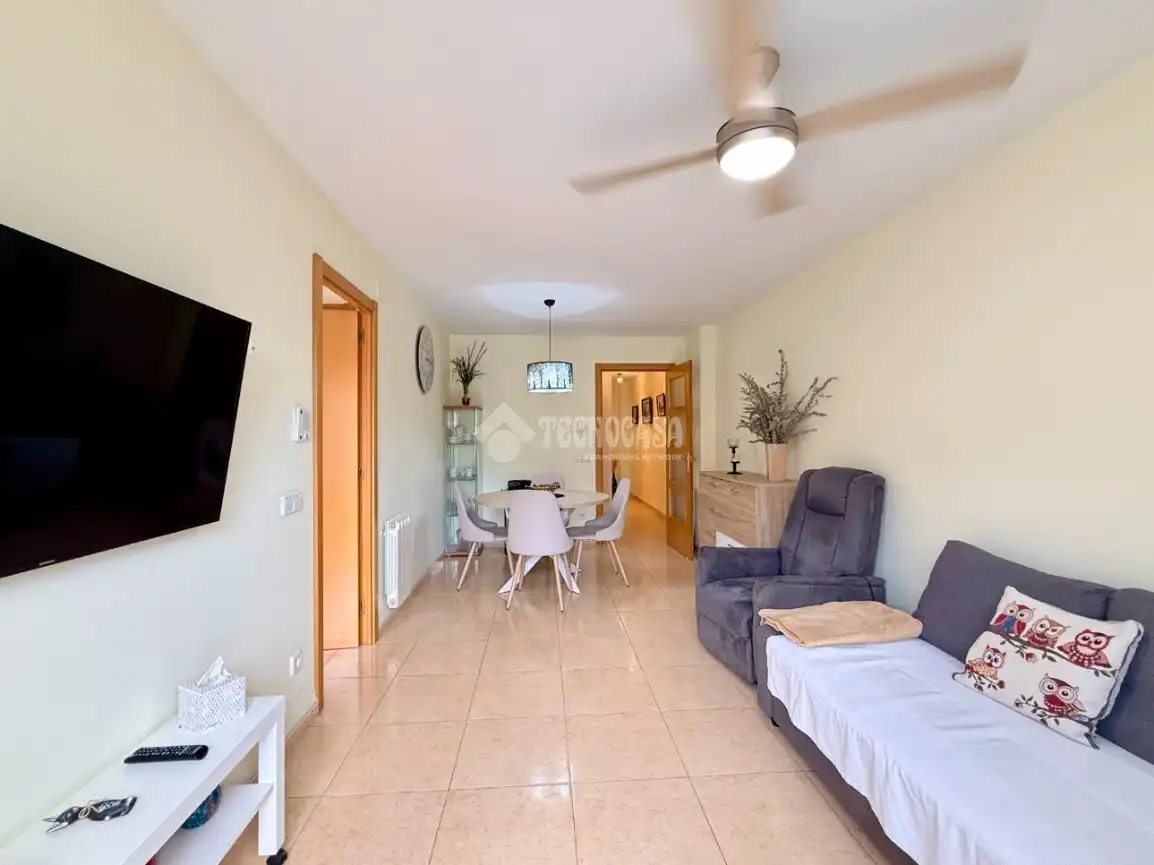 Sala de estar de Piso en venta en Sant Pere de Ribes con Calefacción, Amueblado y Balcón