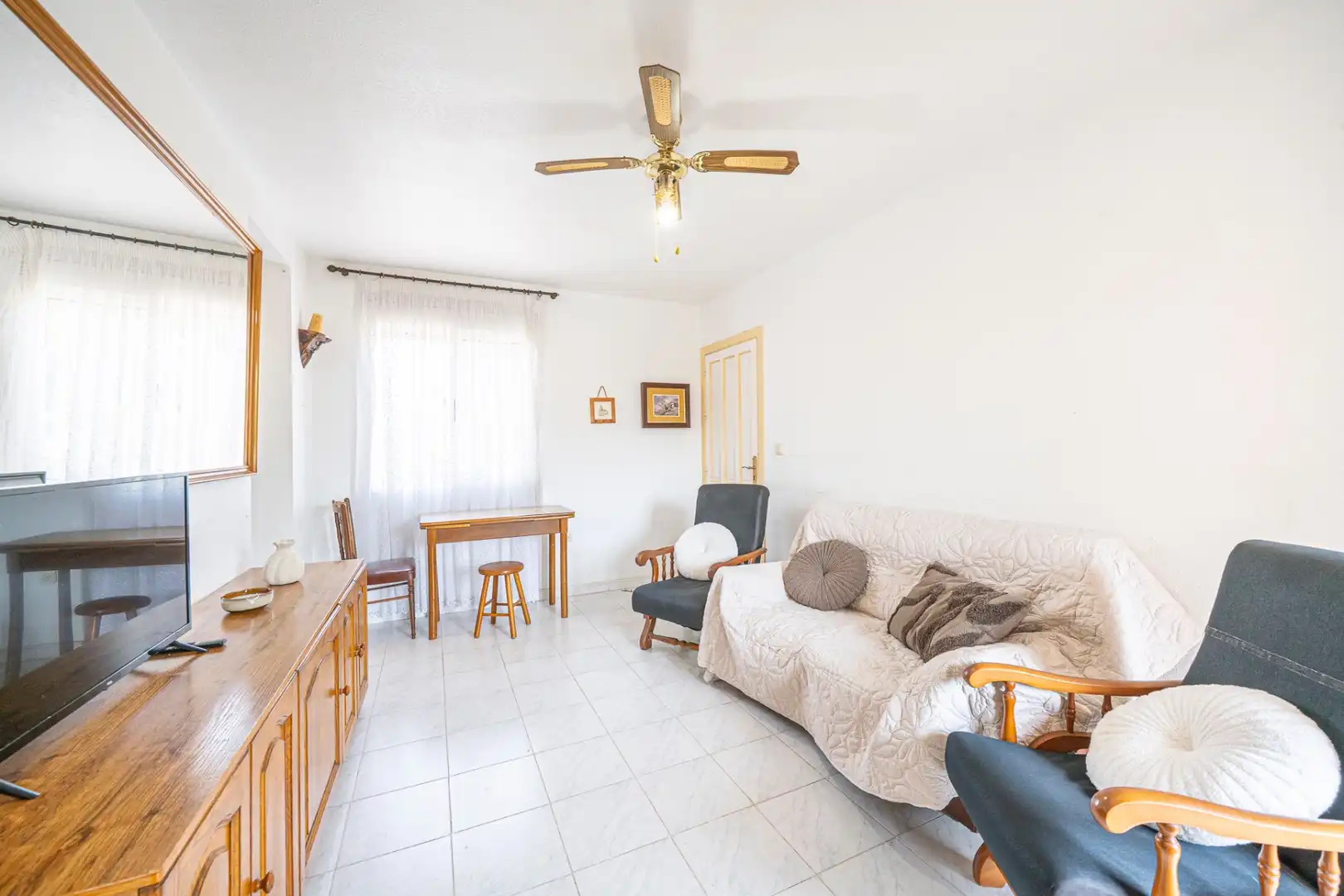 Sala d'estar de Pis en venda en Torrevieja amb Calefacció, Forn i Rentadora