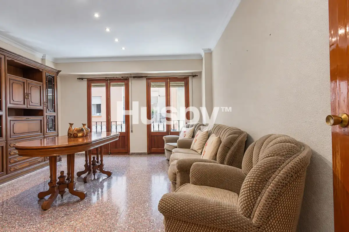 Appartamento con terrazza in vendita a Alberic