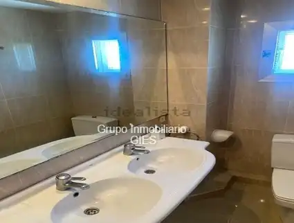 Baño de Apartamento en venta en Valencia con Aire acondicionado, Calefacción y Terraza