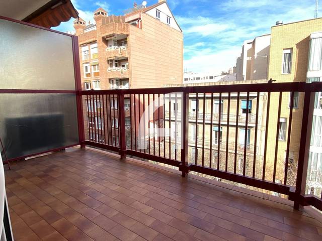 Piso en Alquiler en Joan Güell en Barri de les Corts