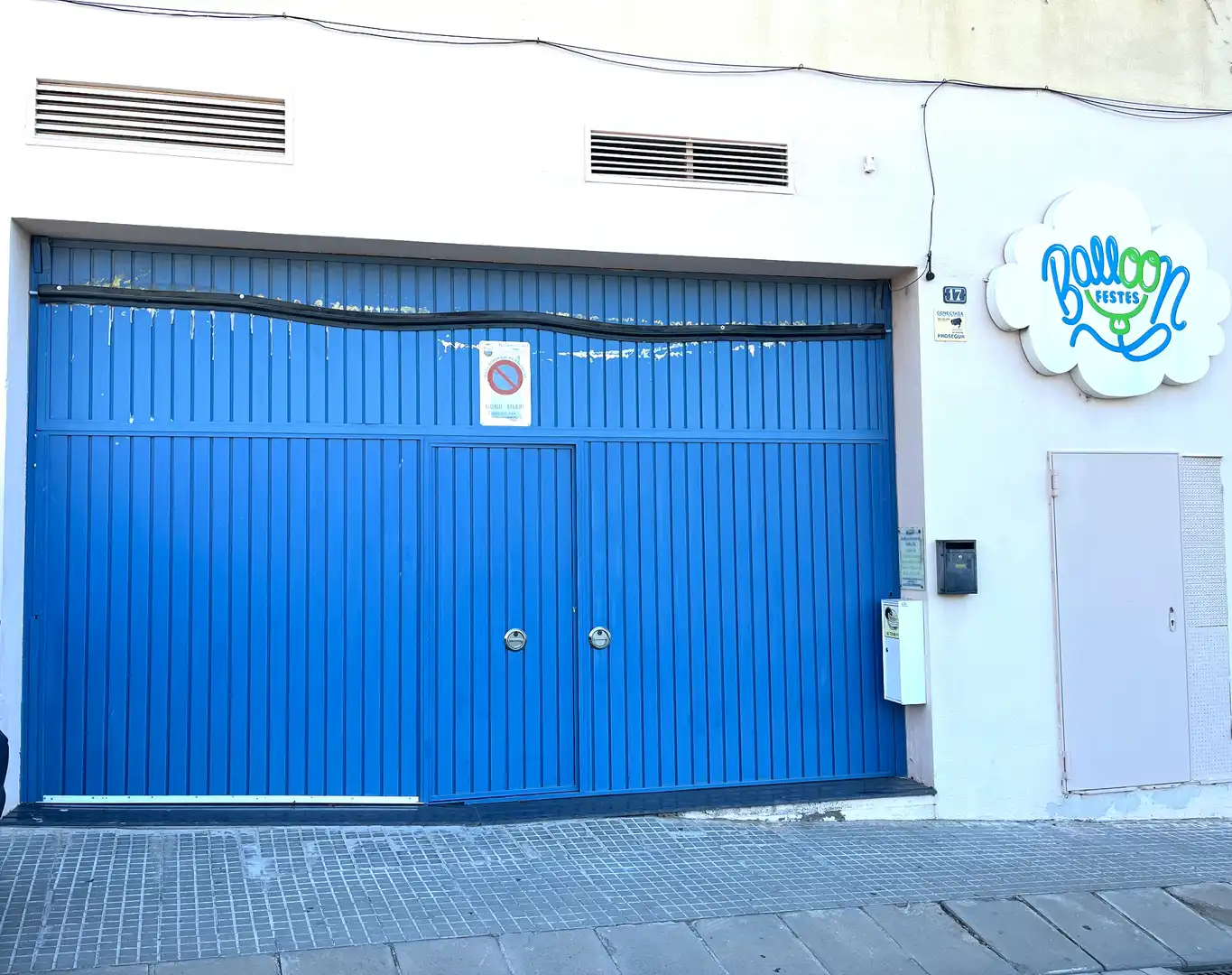 Local comercial en venda a Carrer de Pi i Margall 2, imagen 2
