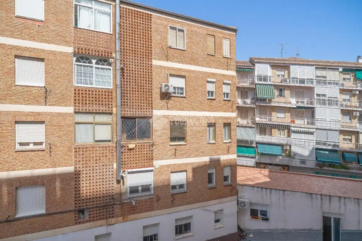 Vista exterior de Piso en venta en Úbeda con Aire acondicionado y Balcón