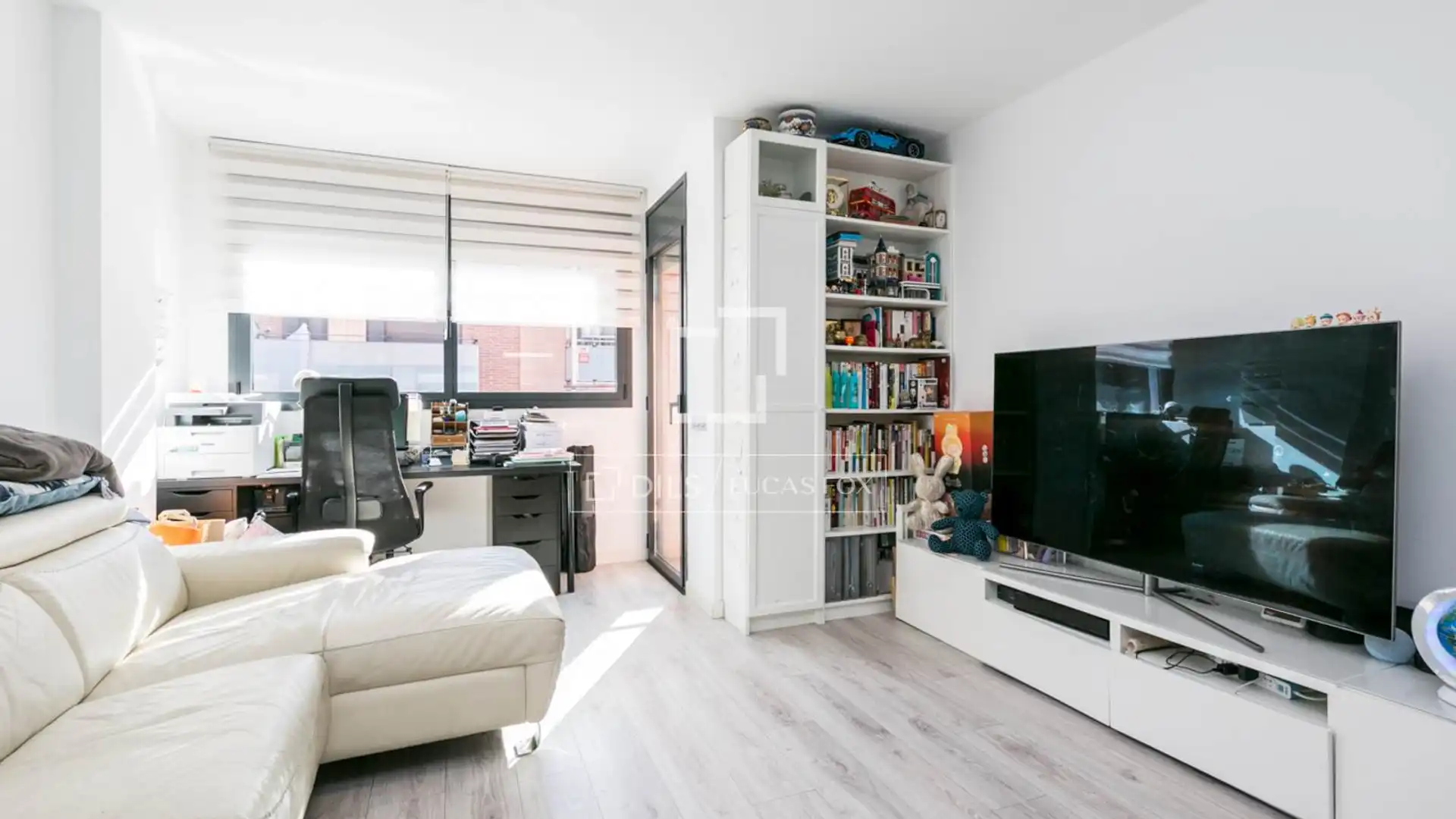 Sala d'estar de Pis en venda en Castelldefels amb Terrassa, Piscina i Balcó