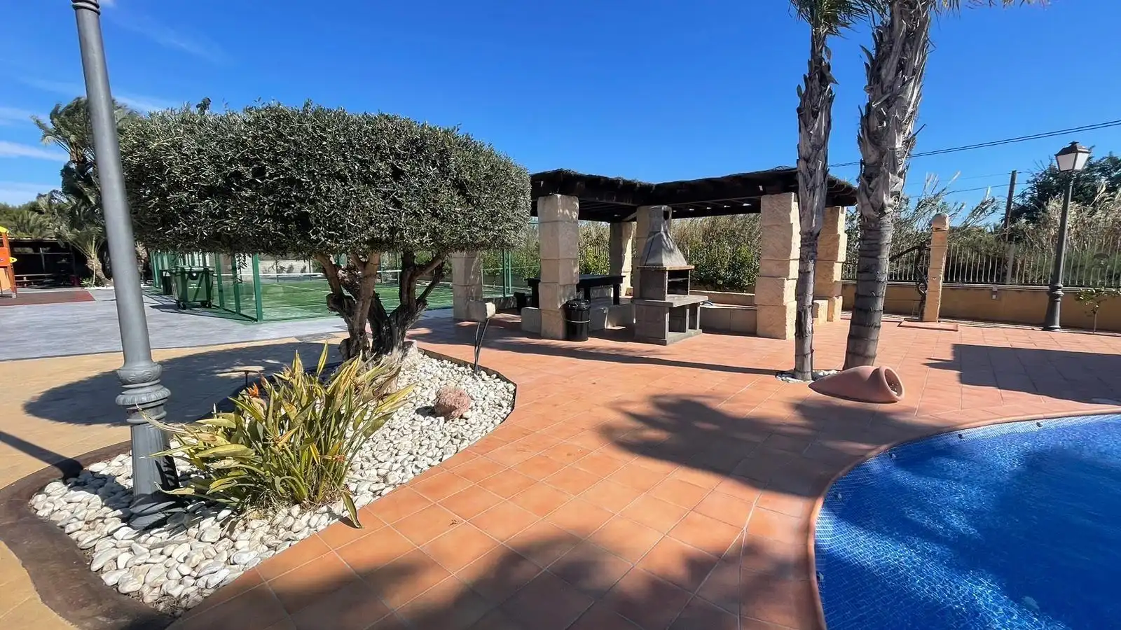 Terrasse von Haus oder Chalet zur Miete in Elche / Elx mit Klimaanlage, Heizung und Privatgarten