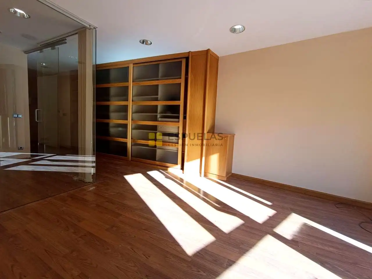 Habitación de Oficina de alquiler en Arnedo