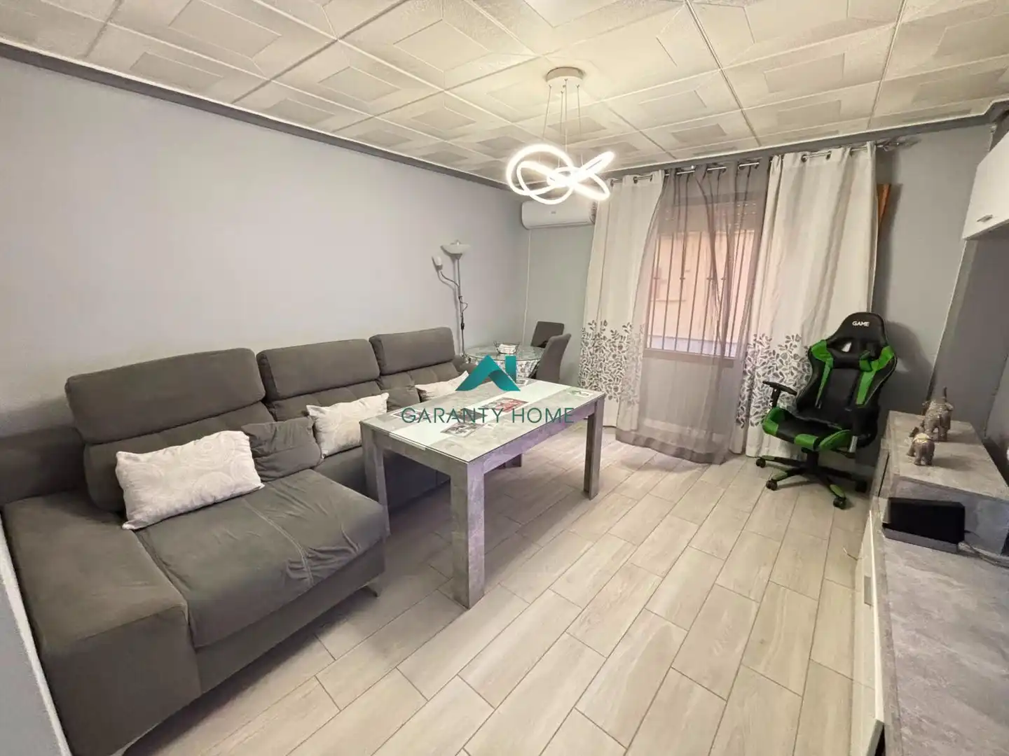 Sala d'estar de Planta baixa en venda en Torredonjimeno amb Aire condicionat i Traster