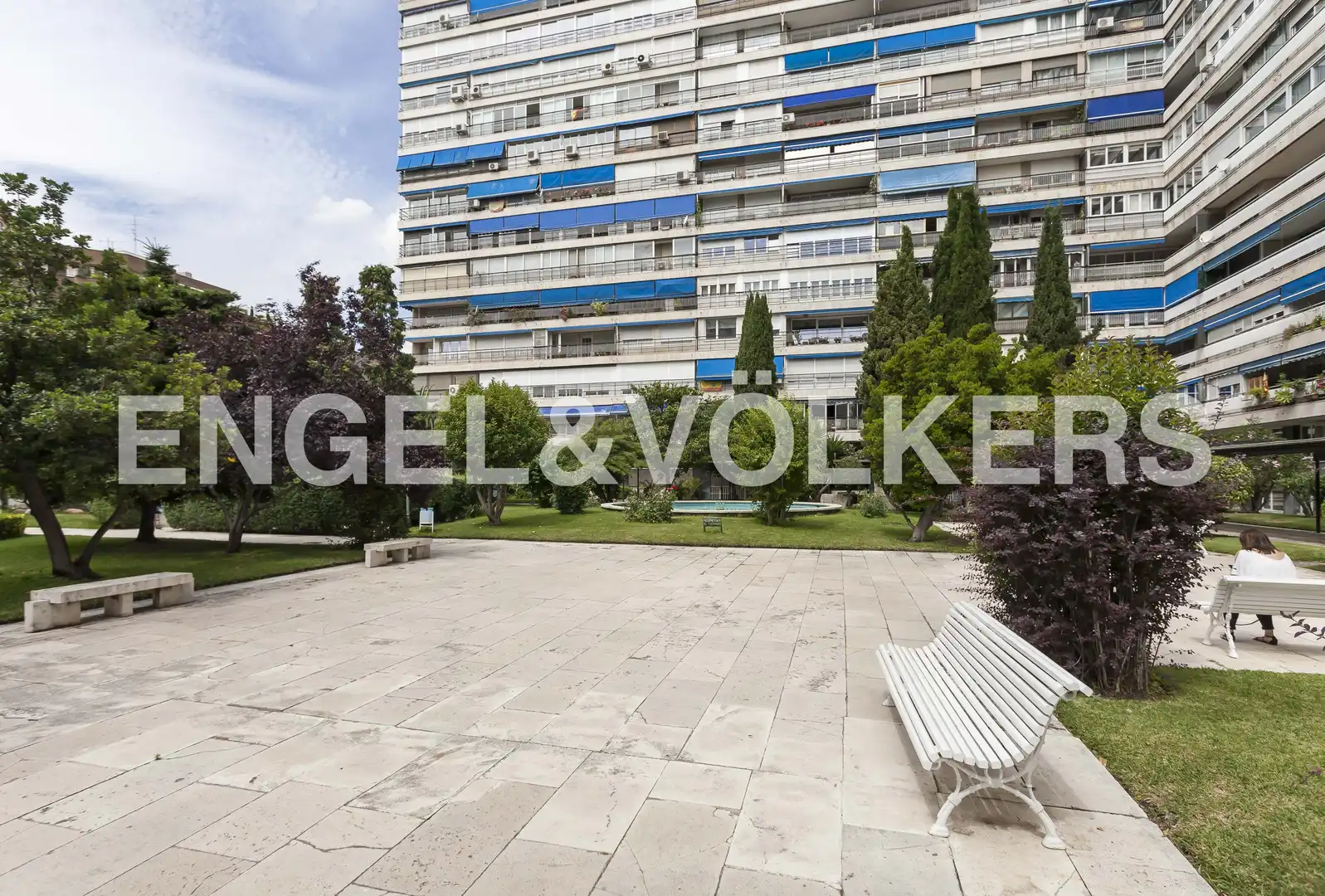 Vista exterior de Pis de lloguer en Madrid amb Aire condicionat, Calefacció i Jardí privat