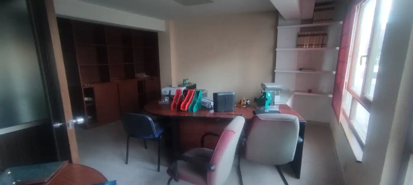 Oficina de alquiler en Torrelavega  con Amueblado