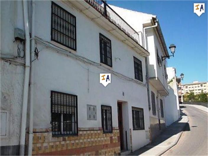 Vista exterior de Casa adosada en venda en Loja amb Terrassa i Traster