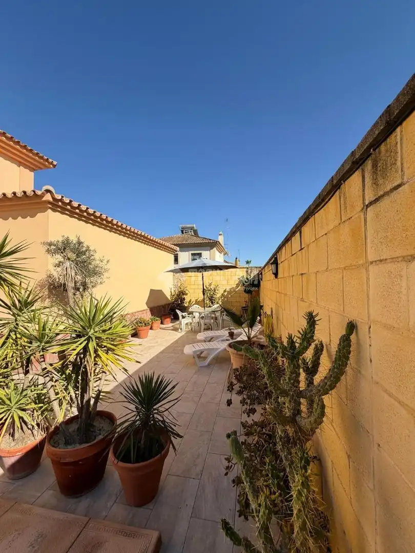 Terraza de Casa o chalet en venta en Montequinto con Aire acondicionado, Jardín privado y Terraza