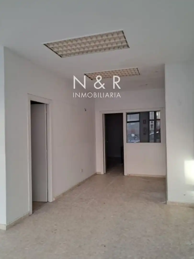 Locale commerciale in vendita a Rosalia Castro 31, imagen 11