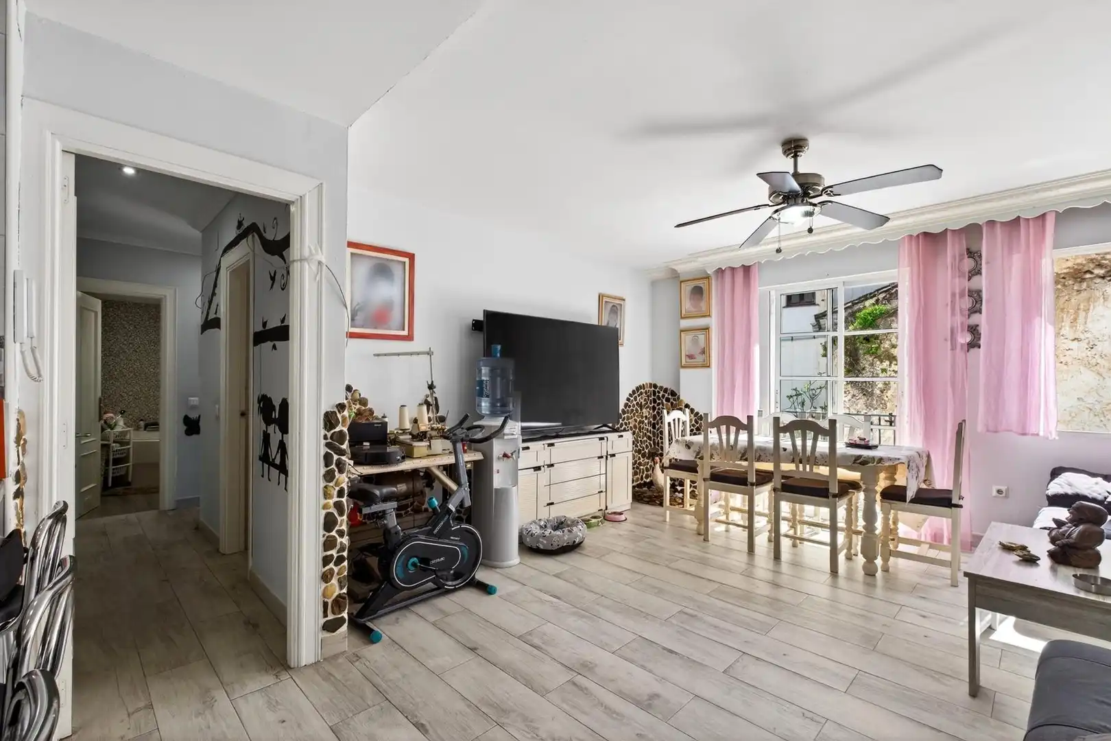 Living room of Flat for sale in Coín  with Air Conditioner and Balcony