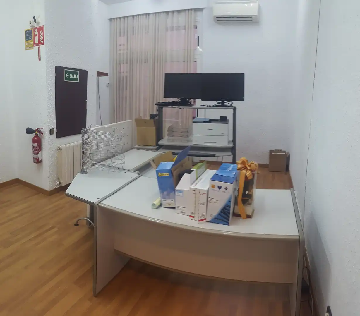 Local de lloguer en Badalona amb Aire condicionat, Calefacció i Parquet