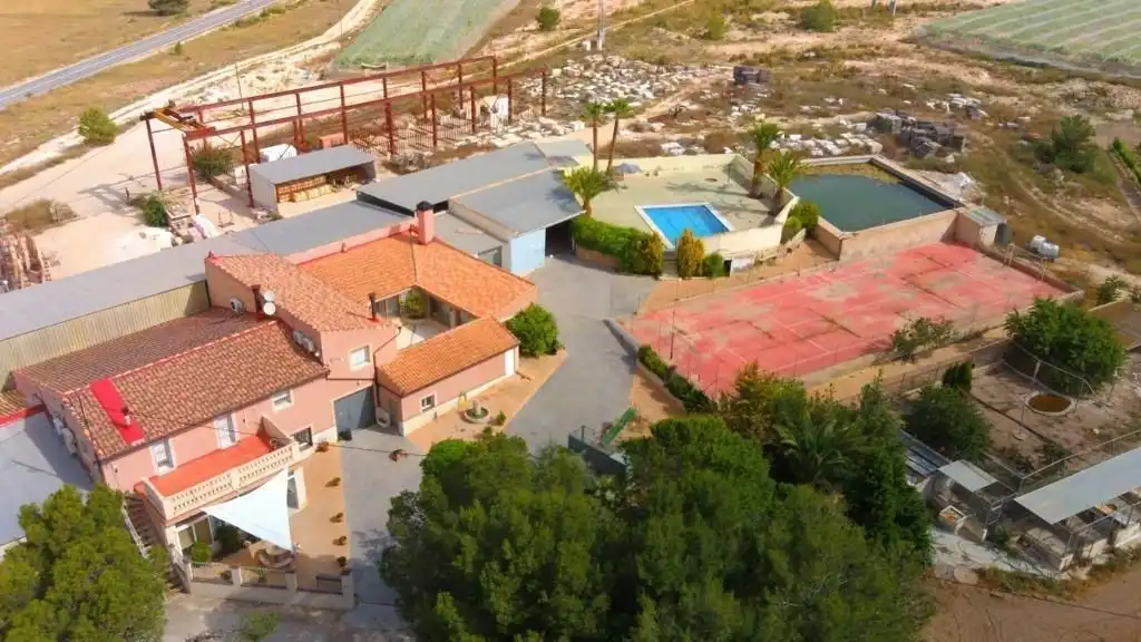 Maison rustique avec terrasse à vendre à Monóvar  / Monòver
