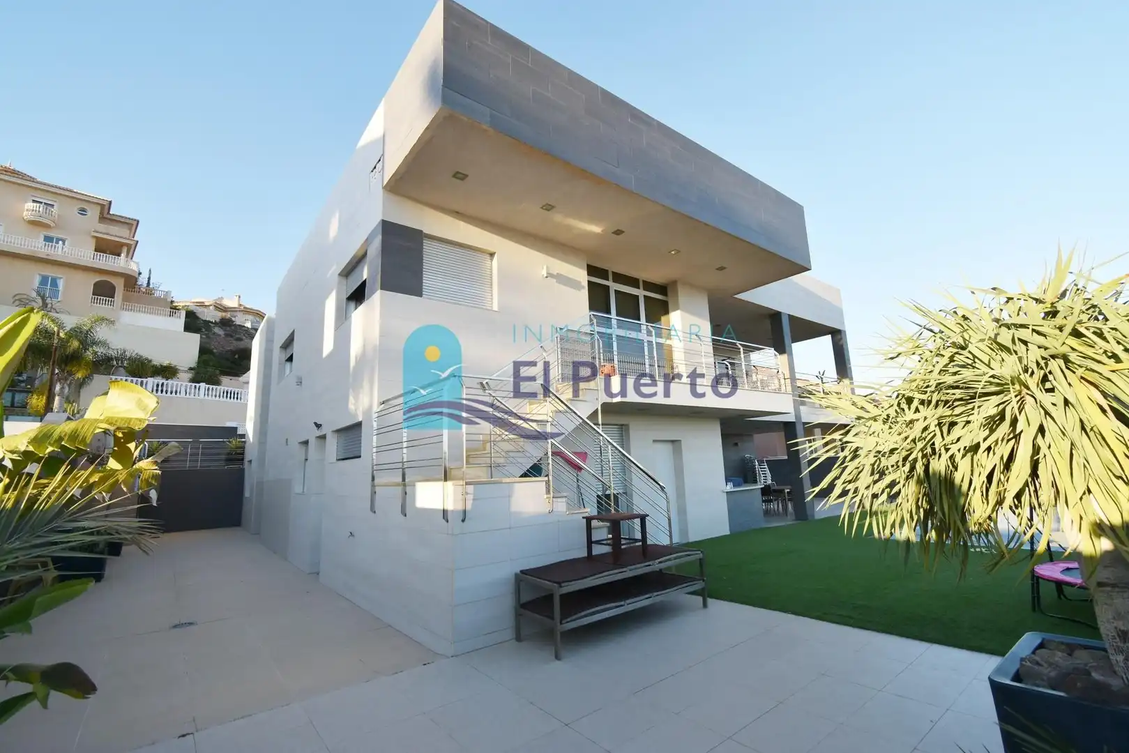 Vista exterior de Casa o xalet en venda en Mazarrón amb Aire condicionat, Calefacció i Jardí privat