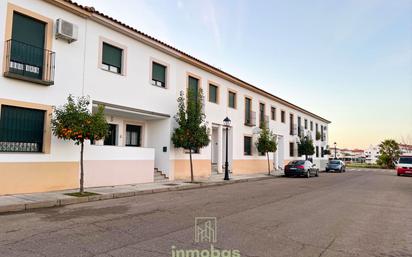 Vista exterior de Casa adosada en venda en Olivenza