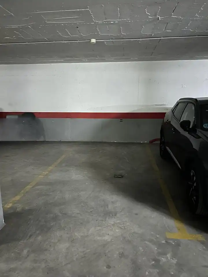 Aparcament de Planta baixa de lloguer en Rincón de la Victoria amb Parquet, Terrassa i Moblat