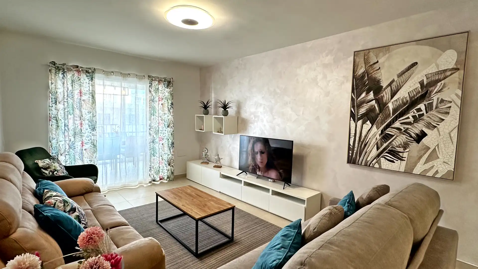 Sala d'estar de Apartament de lloguer en Gandia amb Aire condicionat, Calefacció i Moblat