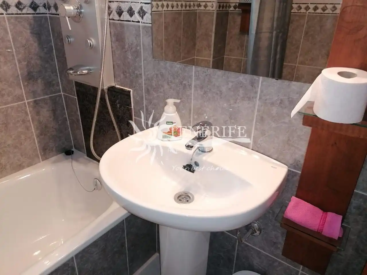 Baño de Planta baja en venta en Adeje con Terraza y Amueblado