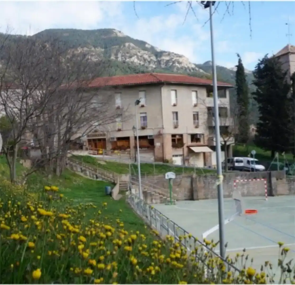 Vista exterior de Local en venda en La Nou de Berguedà, Barcelona