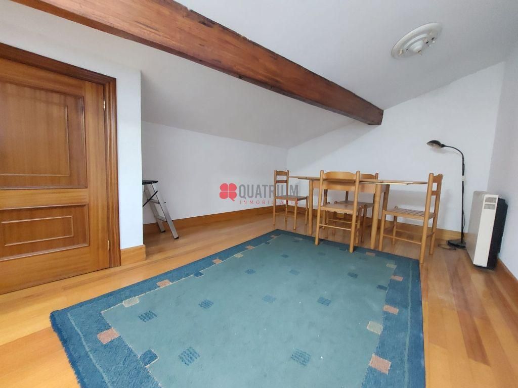 Schlafzimmer von Wohnung zum Verkauf in Santiago de Compostela  mit Heizung