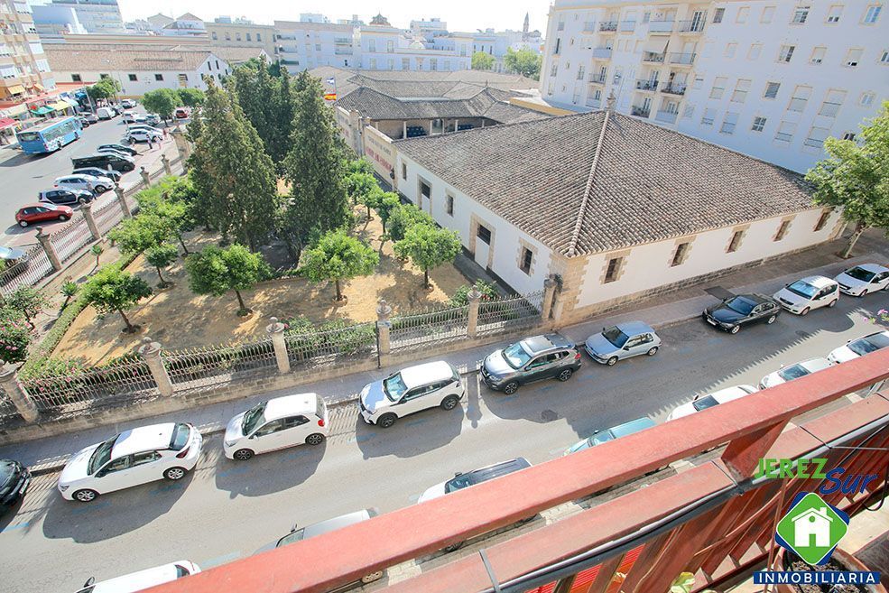 Vista exterior de Pis en venda en Jerez de la Frontera amb Aire condicionat i Terrassa