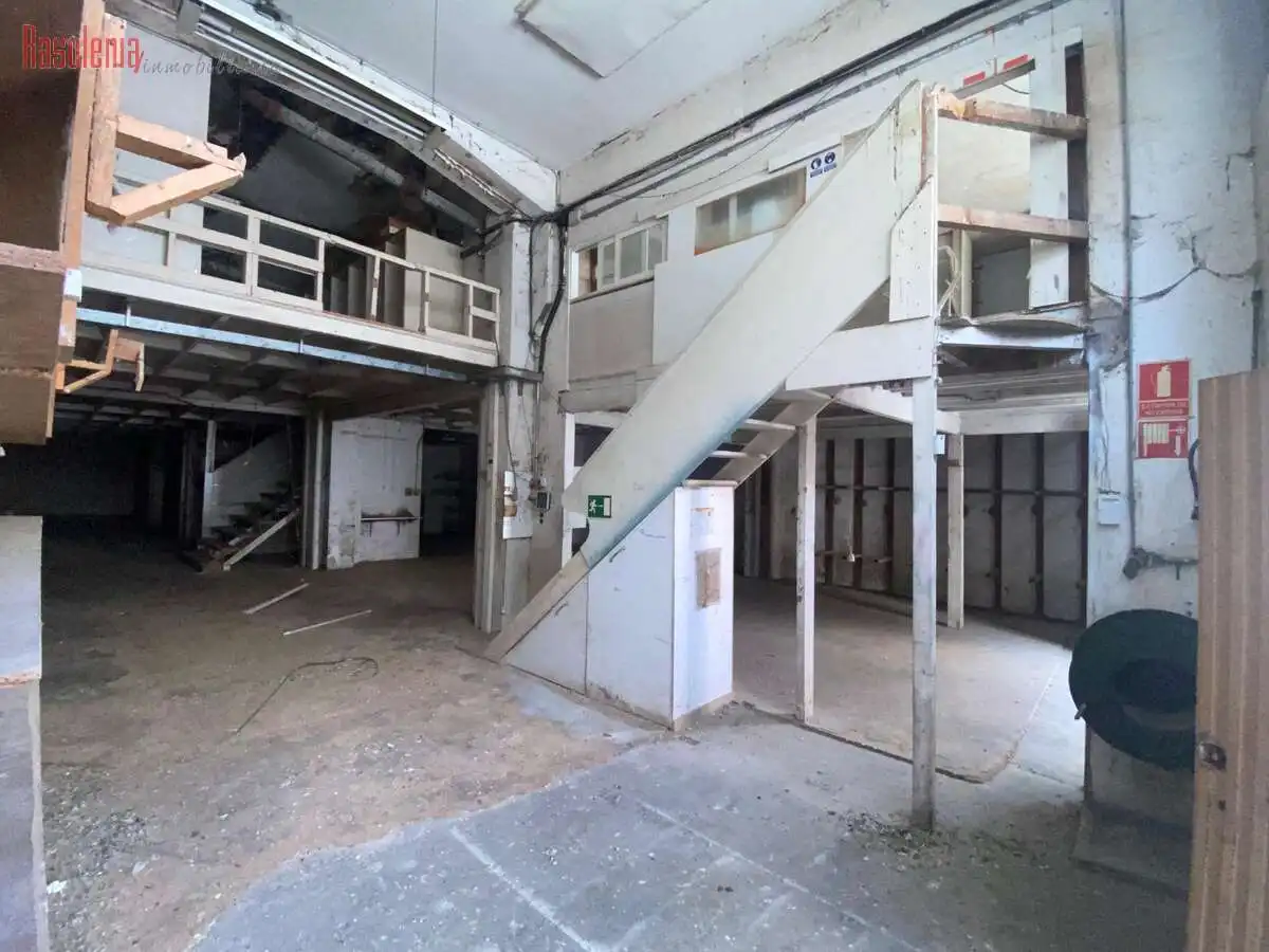 Business premises for sale in De la Merced SN, imagen 2