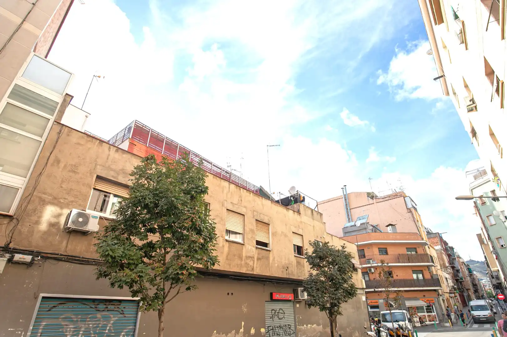 Außenansicht von Wohnung zum Verkauf in L'Hospitalet de Llobregat