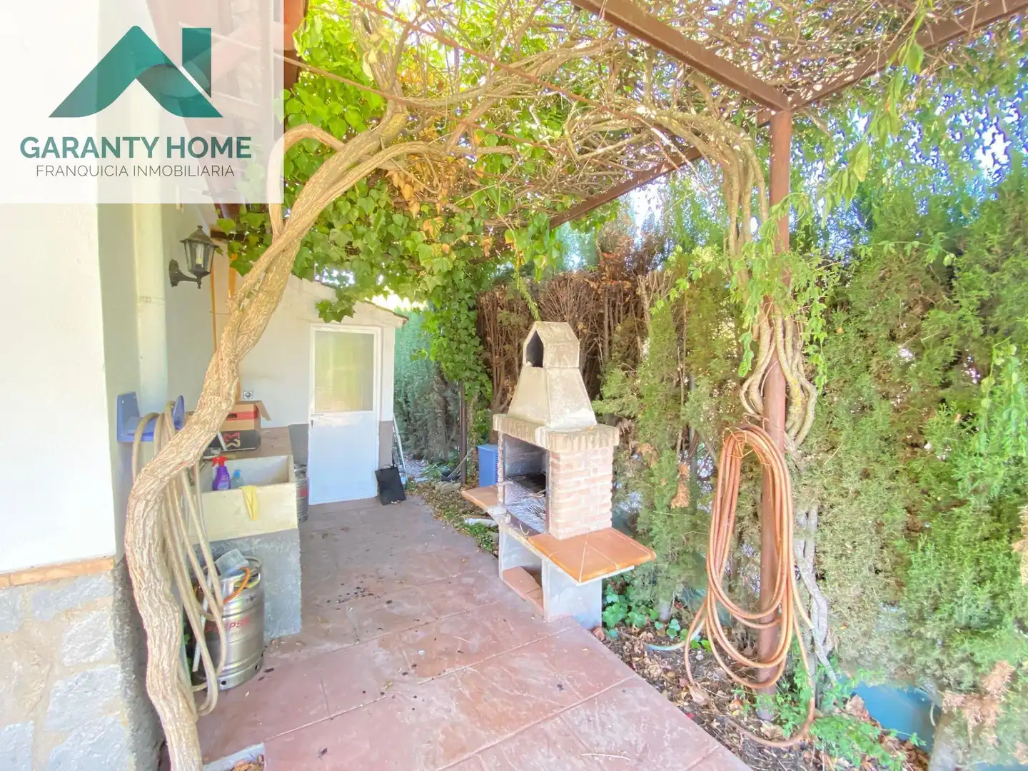 Jardín de Casa o chalet en venta en Fuensanta de Martos con Jardín privado, Trastero y Piscina