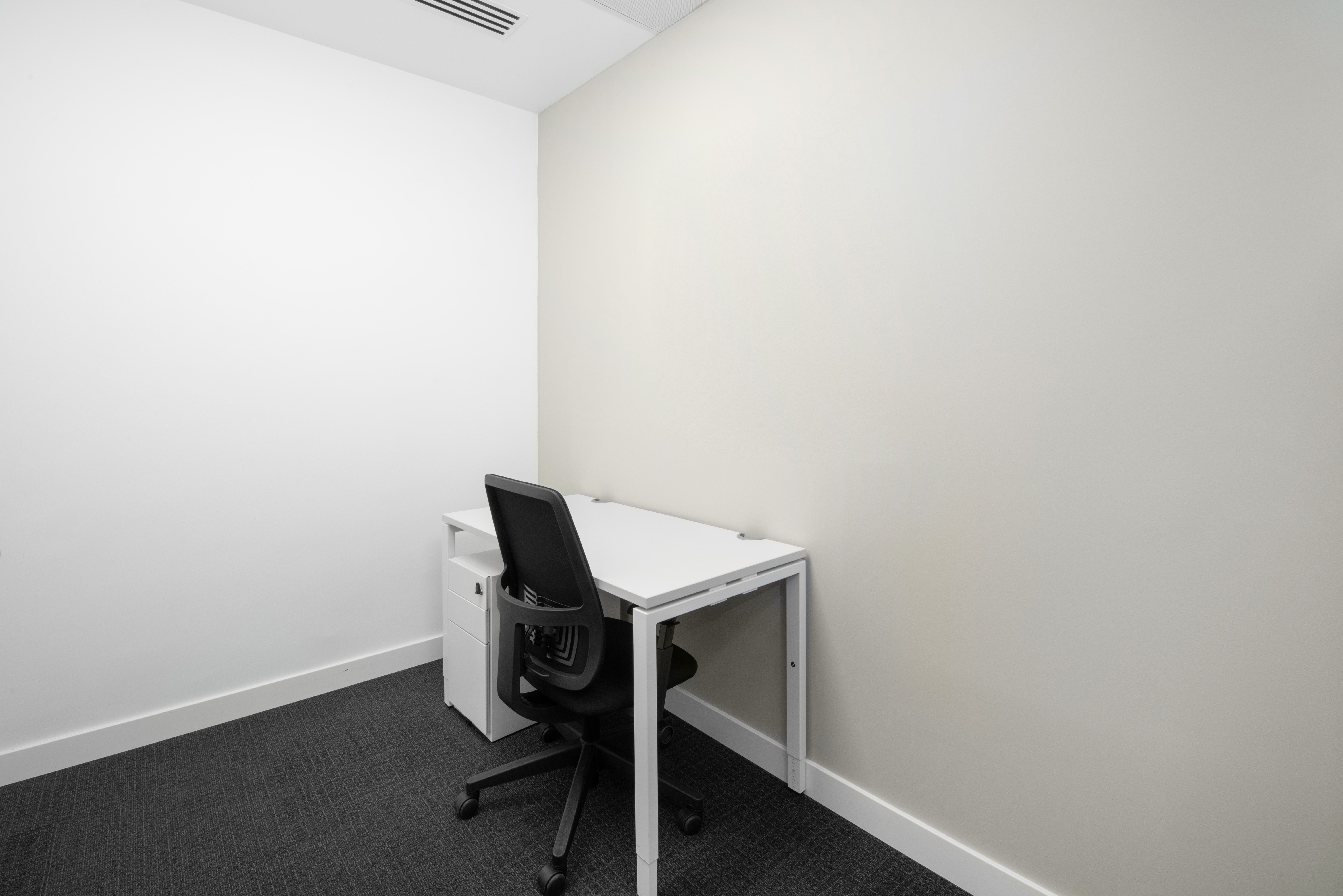 Office to rent in  Madrid Capital  with Air Conditioner, Heating and Terrace