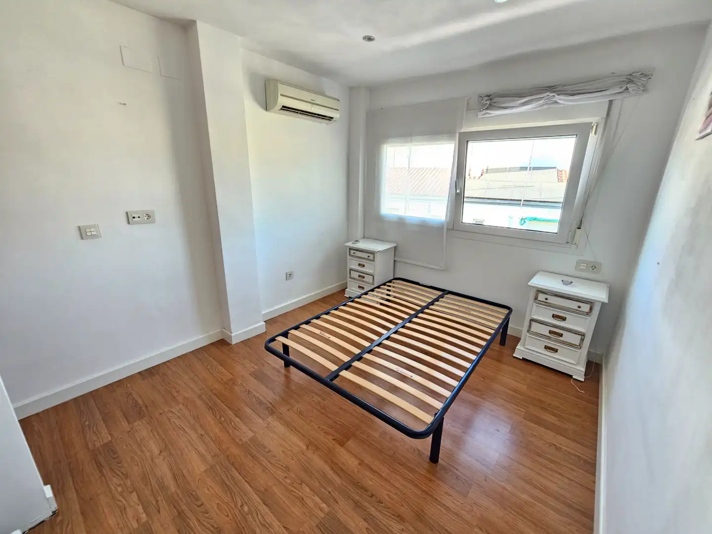 Habitación de Casa adosada en venta en Ogíjares con Aire acondicionado, Trastero y Amueblado