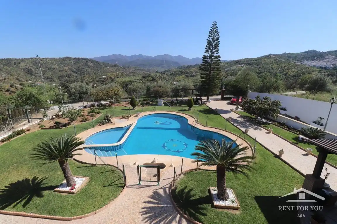 Piscina de Casa o chalet de alquiler en Guaro con Jardín privado, Terraza y Trastero