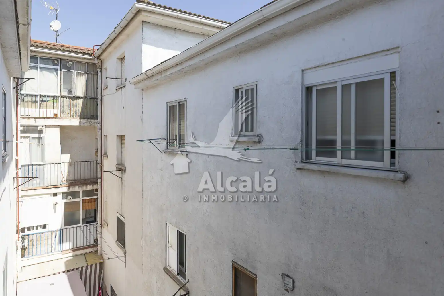 Vista exterior de Pis en venda en Linares amb Aire condicionat i Calefacció